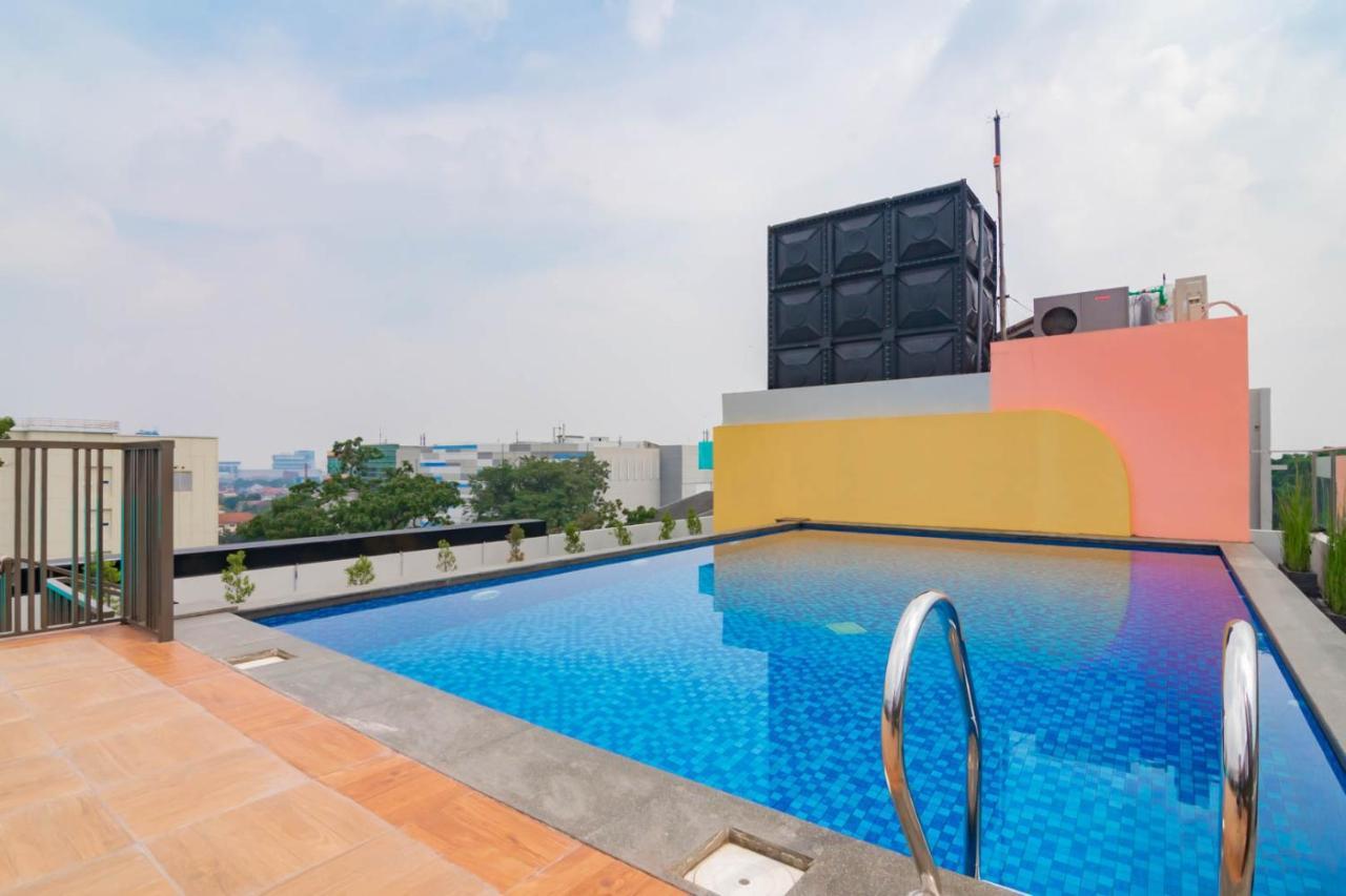 Sans Hotel Alexander Bandung Exterior foto