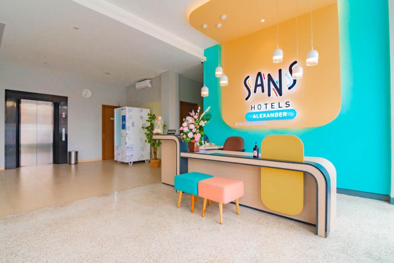 Sans Hotel Alexander Bandung Exterior foto